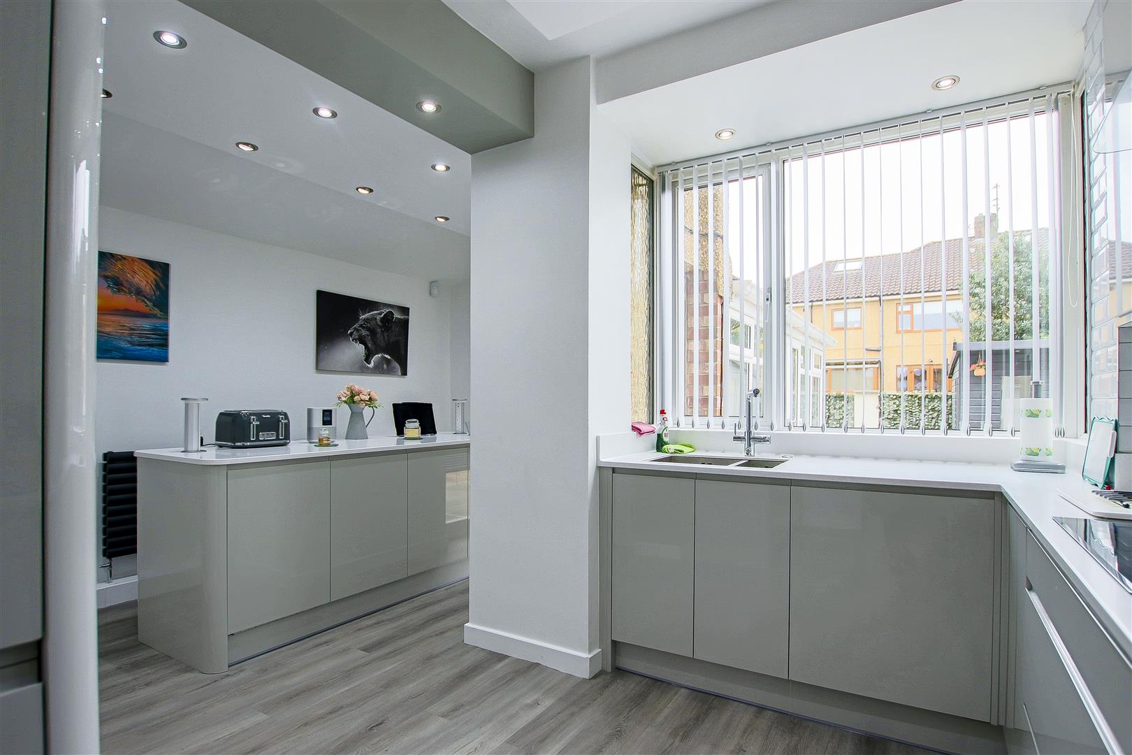 3 Bed Semi-detached House For Sale - Main Image